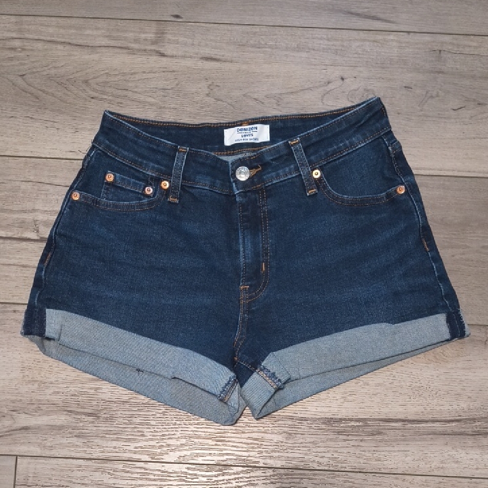 NWOT Denizen From Levi Jean Shorts